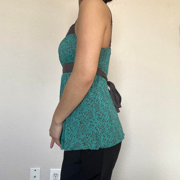 The Limited Green Patterned Top - Picture 3 of 6